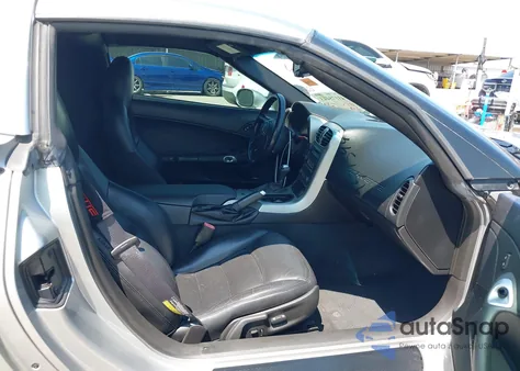 2005 Chevrolet Corvette из США, поврежденный, VIN 1G1YY24U255135584